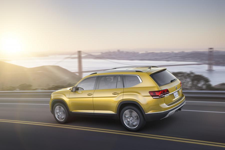  Volkswagen Atlas V6 2017 года  (фото 25 из 46)